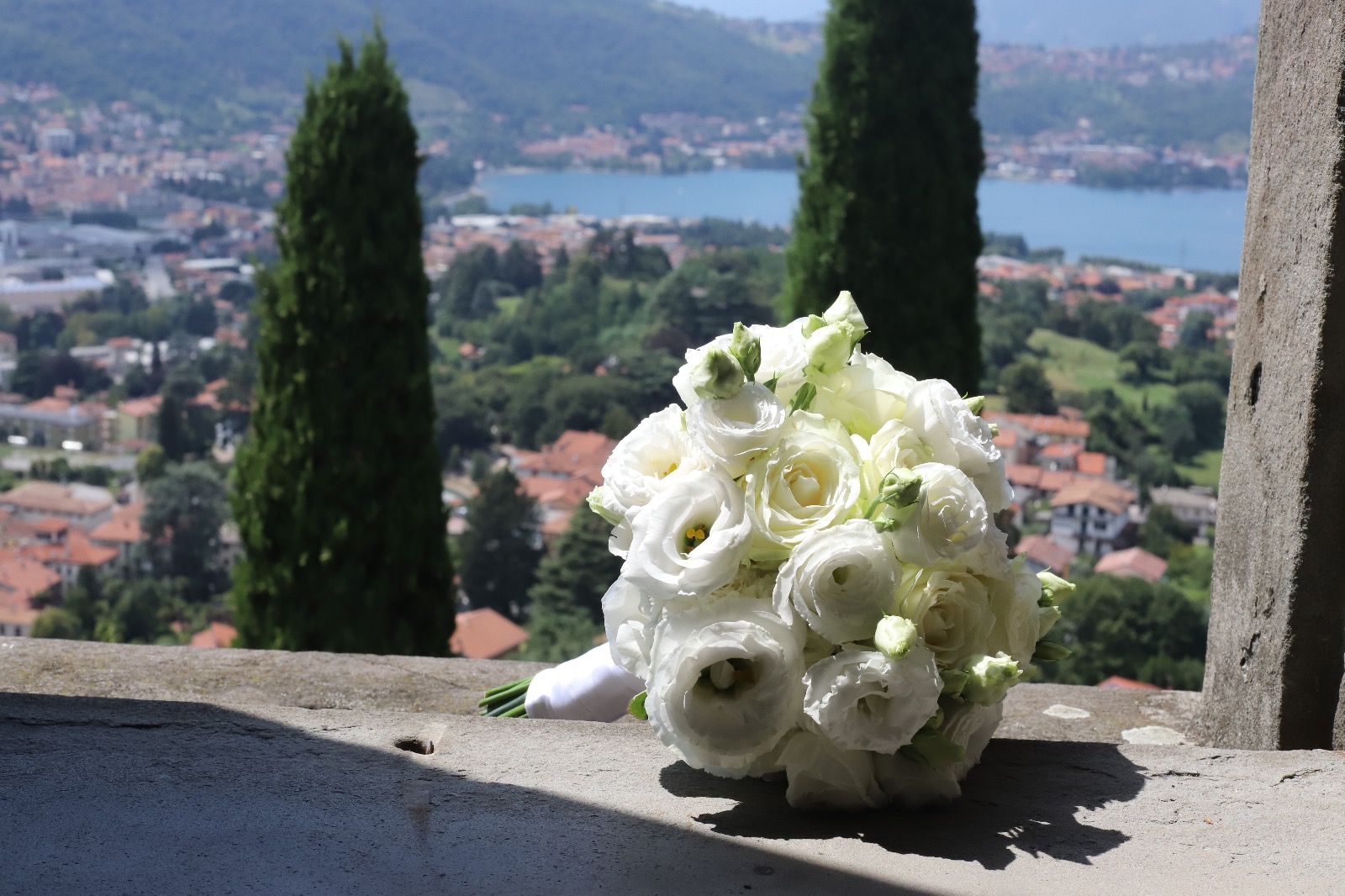 Durante la preparazione della sposa...